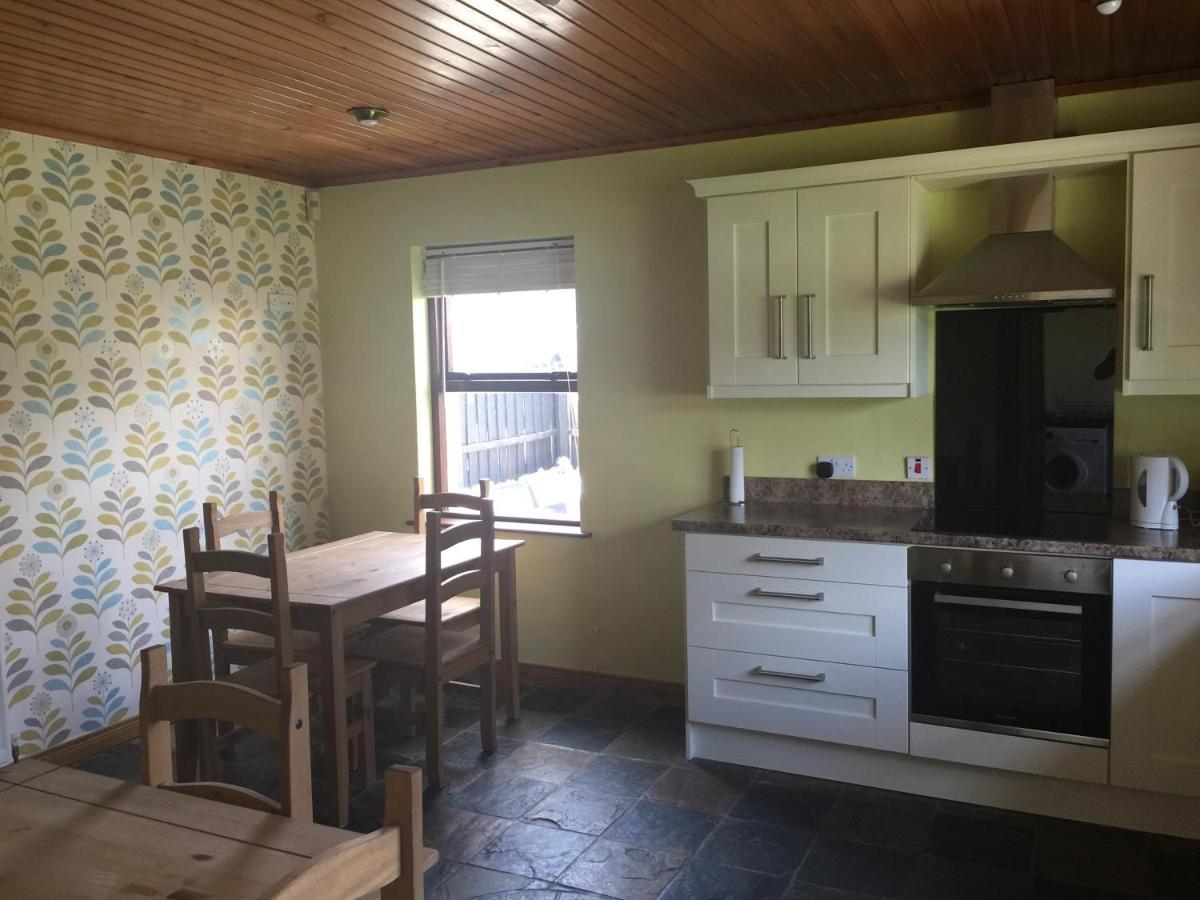Holiday Home In Ballycastle - Fainne Na Cairde Exterior foto