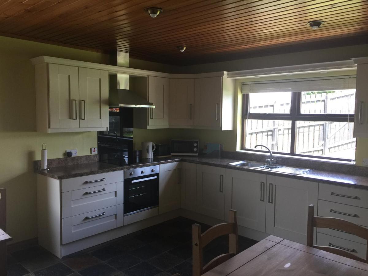 Holiday Home In Ballycastle - Fainne Na Cairde Exterior foto