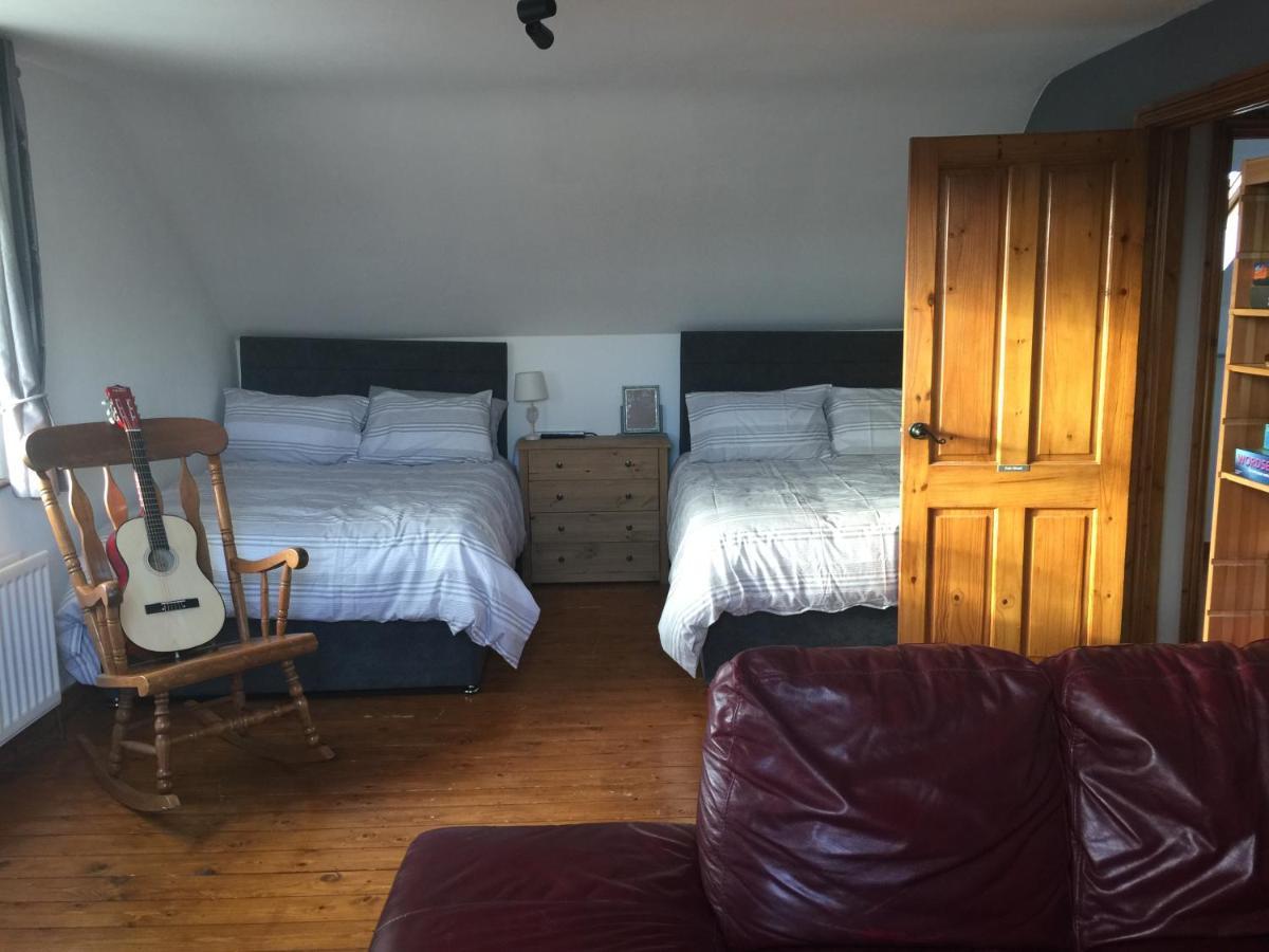 Holiday Home In Ballycastle - Fainne Na Cairde Exterior foto